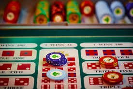 m8bet জঙ্গল ট্রেজার গেমের রহস্যময় জঙ্গল পরিবেশ